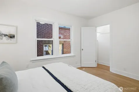 5006 Greenwood Avenue N Seattle WA 98103