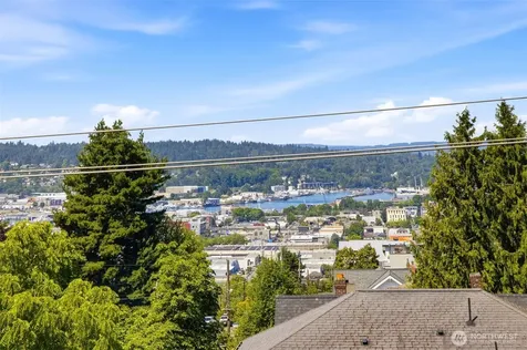 5006 Greenwood Avenue N Seattle WA 98103