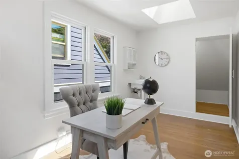 5006 Greenwood Avenue N Seattle WA 98103