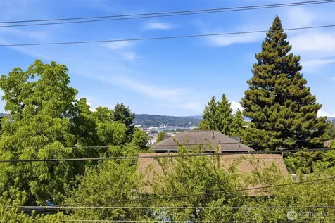 5006 Greenwood Avenue N Seattle WA 98103