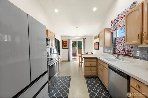 18828 76th Avenue Ct E Puyallup WA 98375