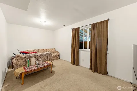 18828 76th Avenue Ct E Puyallup WA 98375