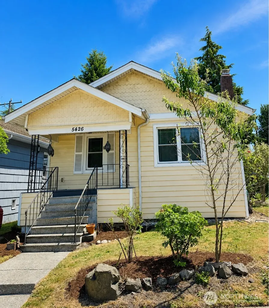 5426 Green Lake Way N Seattle WA 98103
