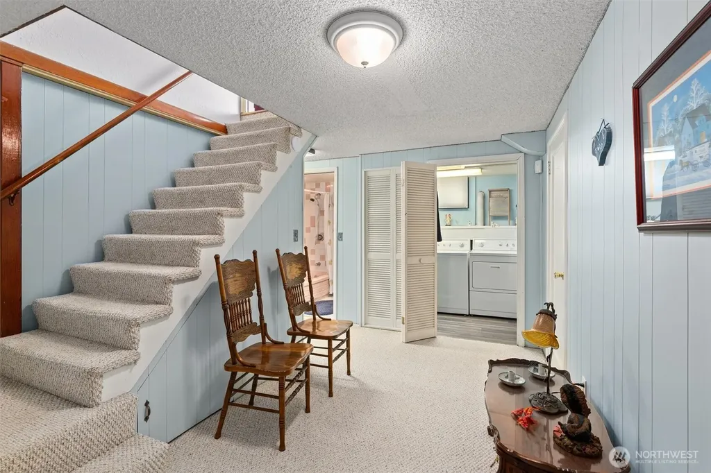 310 NW 75th Street Seattle WA 98117