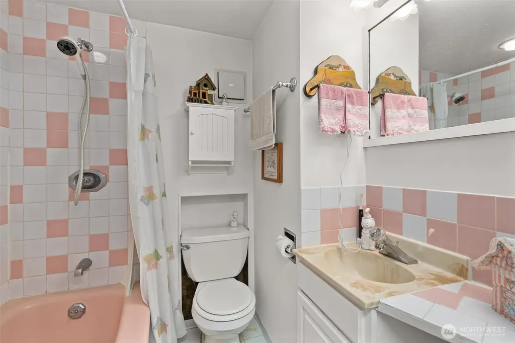 310 NW 75th Street Seattle WA 98117