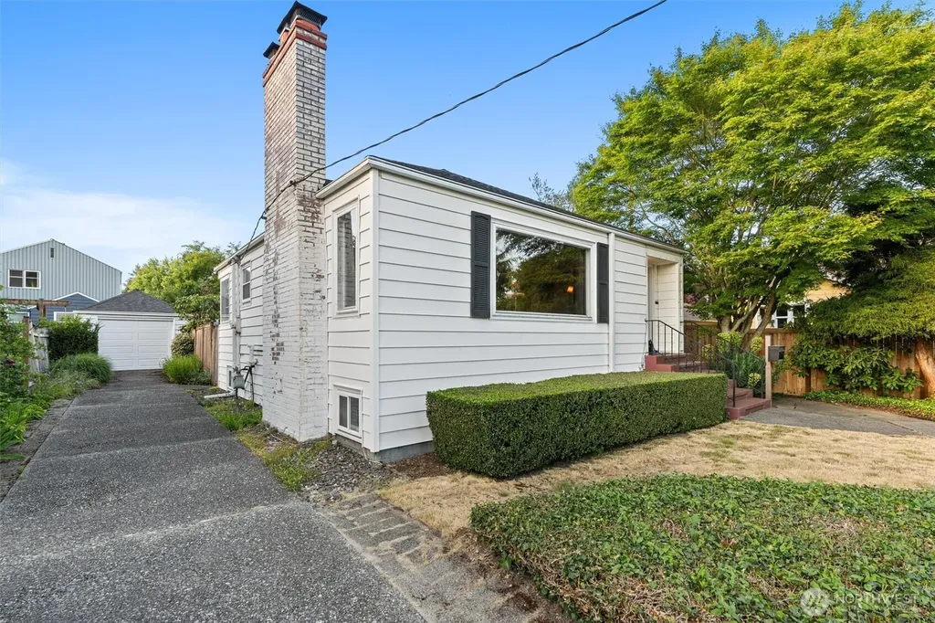 310 NW 75th Street Seattle WA 98117