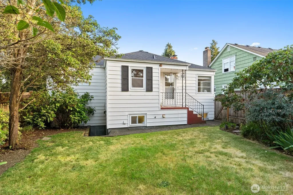 310 NW 75th Street Seattle WA 98117