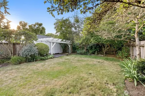 310 NW 75th Street Seattle WA 98117
