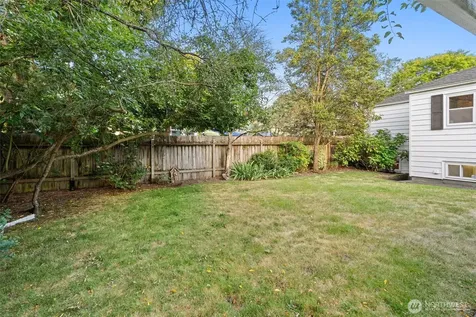 310 NW 75th Street Seattle WA 98117