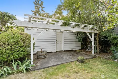 310 NW 75th Street Seattle WA 98117