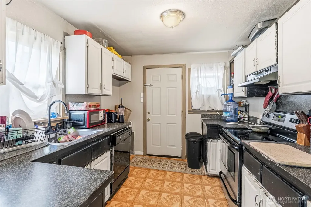1307 Sixth Avenue Kelso WA 98626