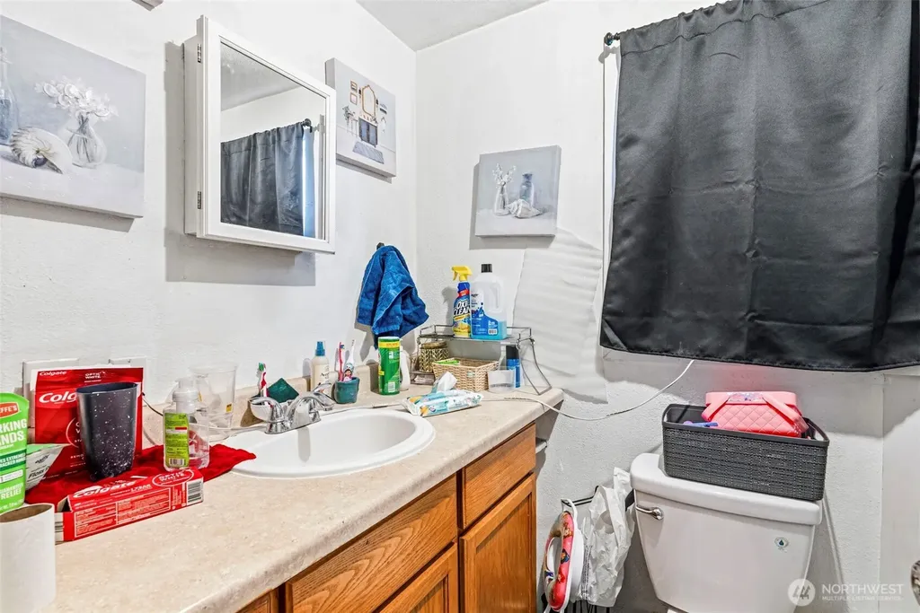 1307 Sixth Avenue Kelso WA 98626