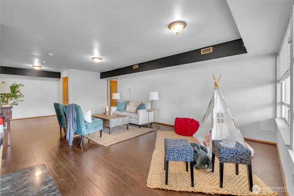 1133 E Hemlock Street Kent WA 98030