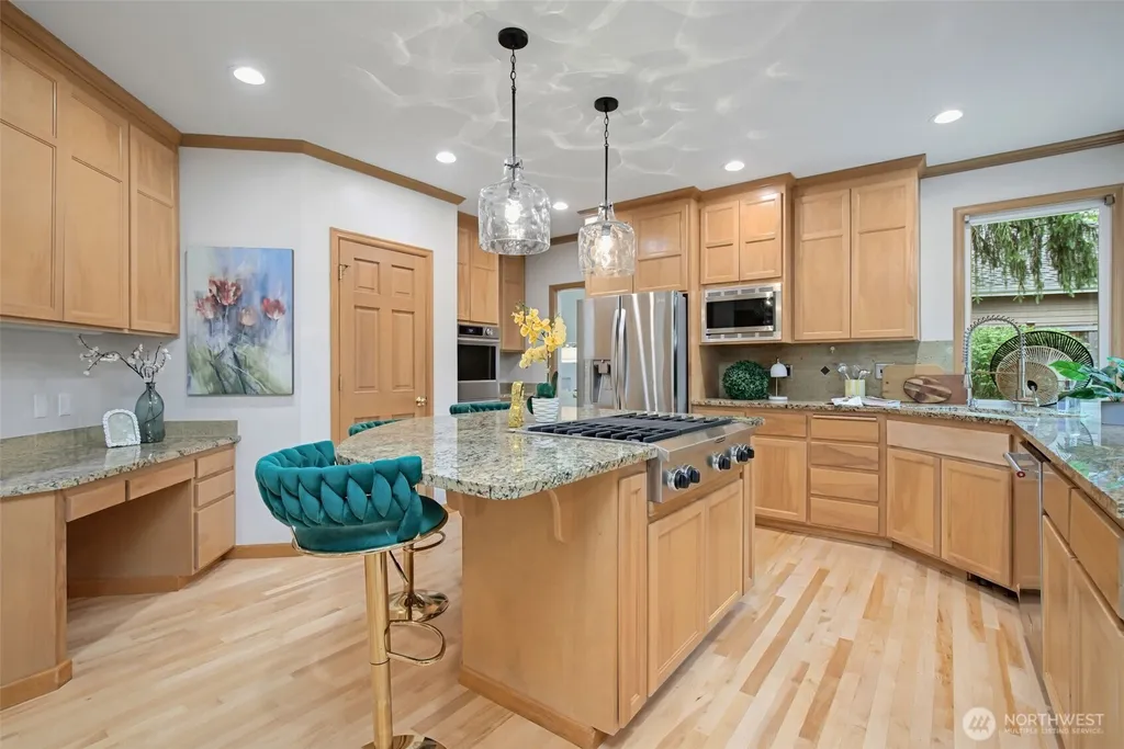 26998 SE 22nd Way Sammamish WA 98075
