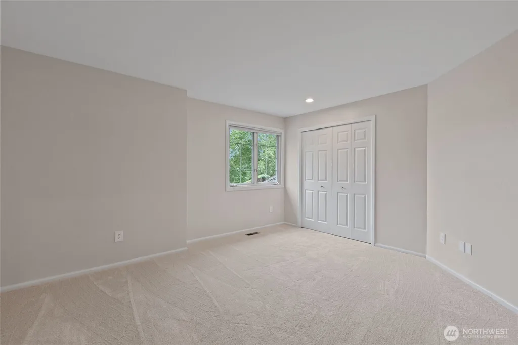 26998 SE 22nd Way Sammamish WA 98075