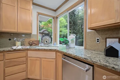 26998 SE 22nd Way Sammamish WA 98075