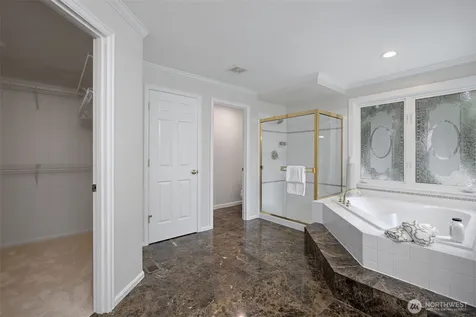26998 SE 22nd Way Sammamish WA 98075