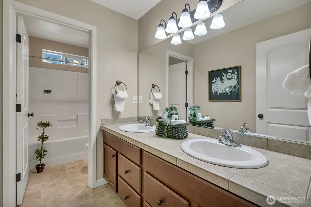 2404 57th Street SE Auburn WA 98092