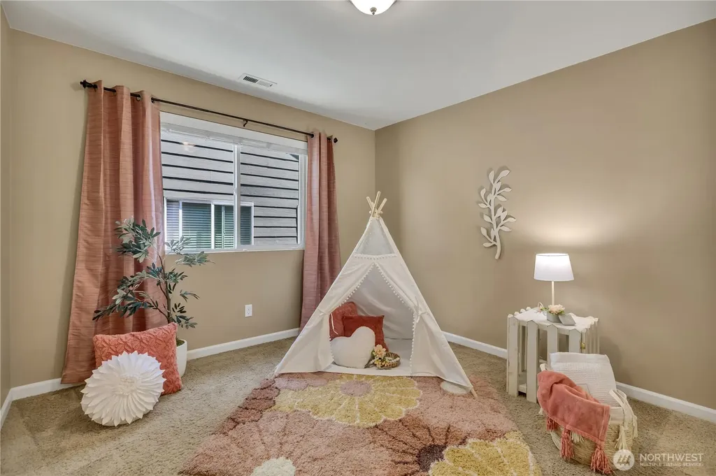 2404 57th Street SE Auburn WA 98092