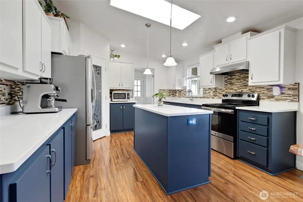 1812 SW Spruce Street Port Orchard WA 98367