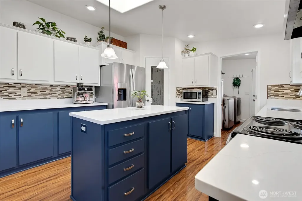 1812 SW Spruce Street Port Orchard WA 98367