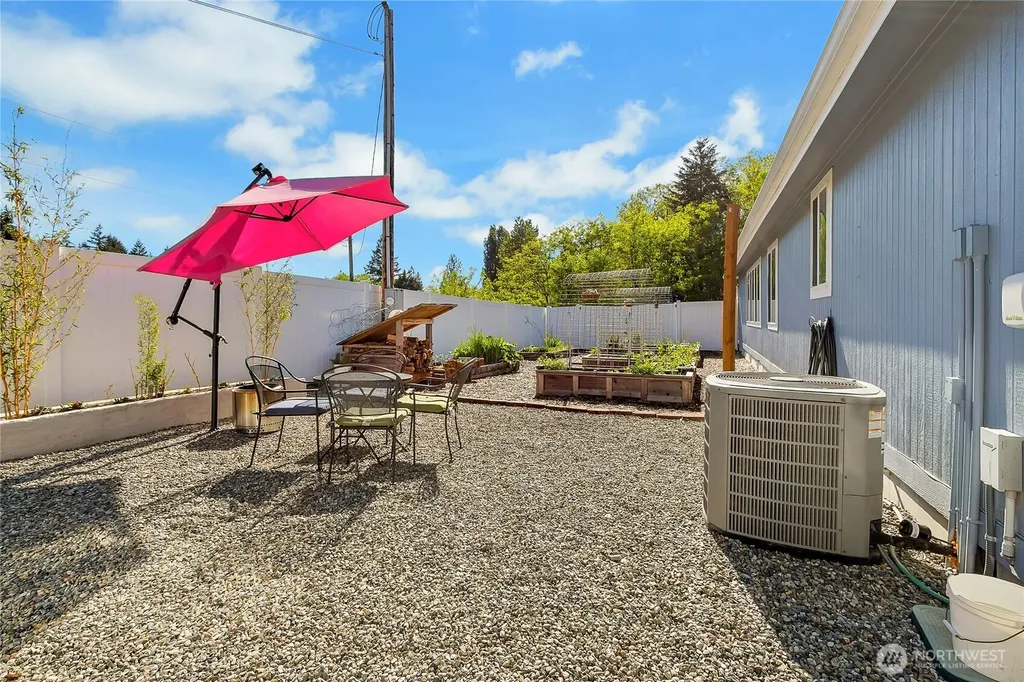 1812 SW Spruce Street Port Orchard WA 98367
