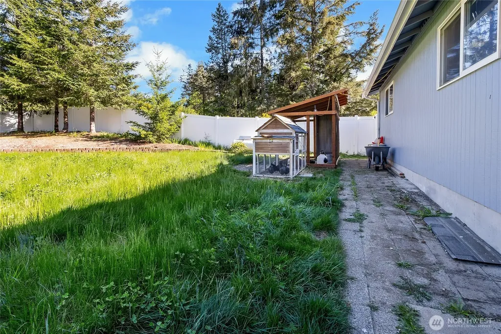 1812 SW Spruce Street Port Orchard WA 98367