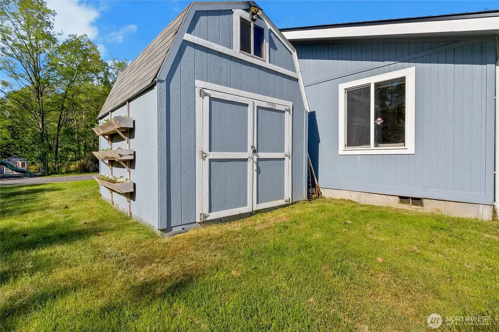 1812 SW Spruce Street Port Orchard WA 98367