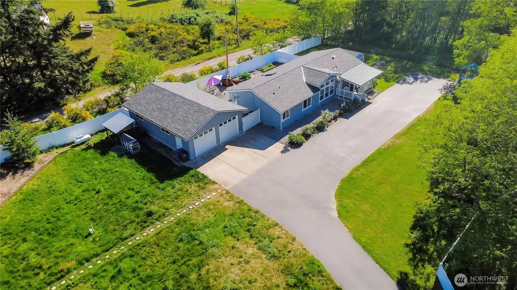 1812 SW Spruce Street Port Orchard WA 98367