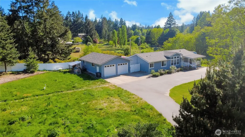 1812 SW Spruce Street Port Orchard WA 98367