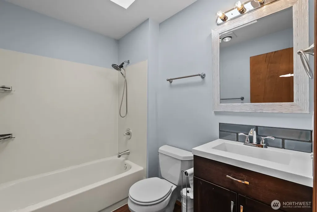 131 146th Street SW Lynnwood WA 98087