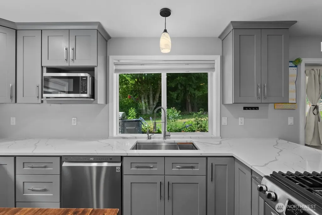 131 146th Street SW Lynnwood WA 98087