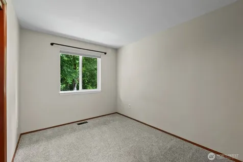 131 146th Street SW Lynnwood WA 98087