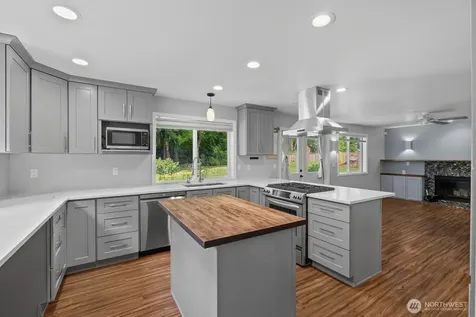 131 146th Street SW Lynnwood WA 98087