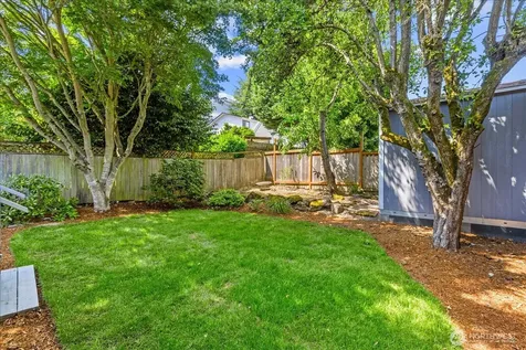 946 N 83rd Street Seattle WA 98103