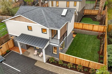 11418 NE 90th Street Kirkland WA 98033