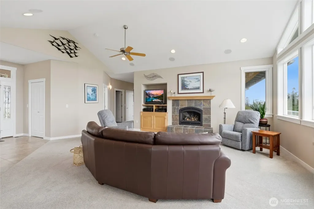 784 Gladstone Drive Camano Island WA 98282