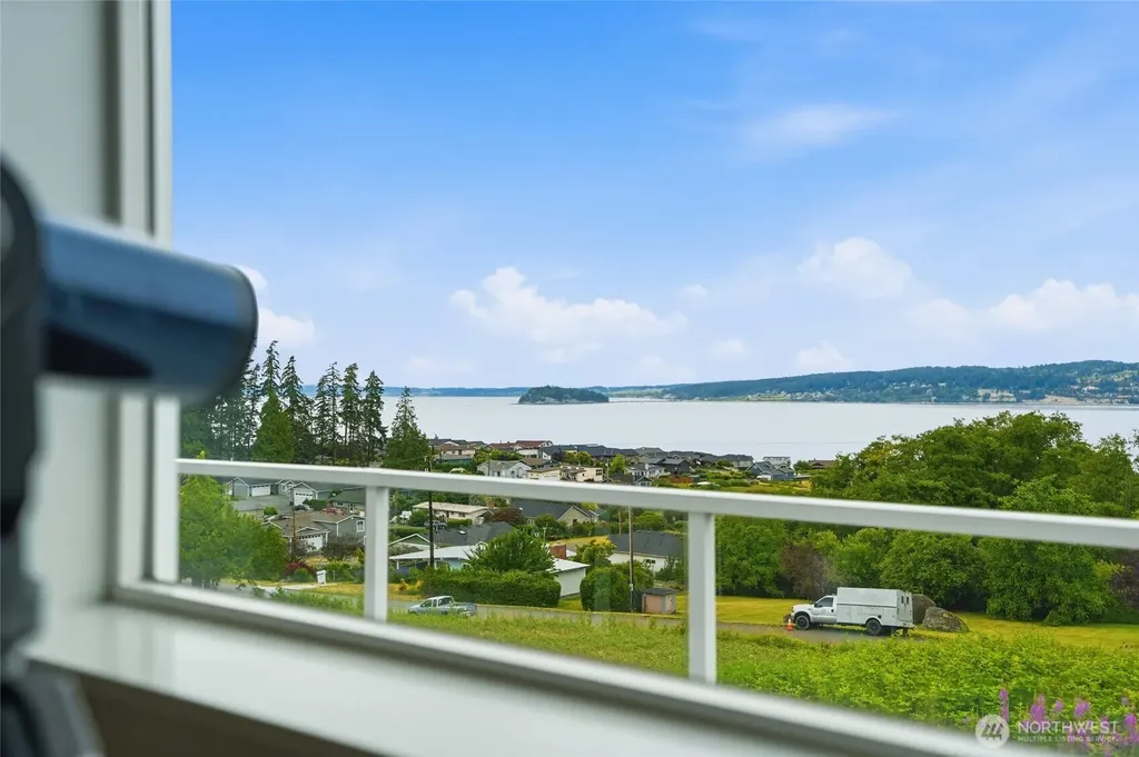 784 Gladstone Drive Camano Island WA 98282