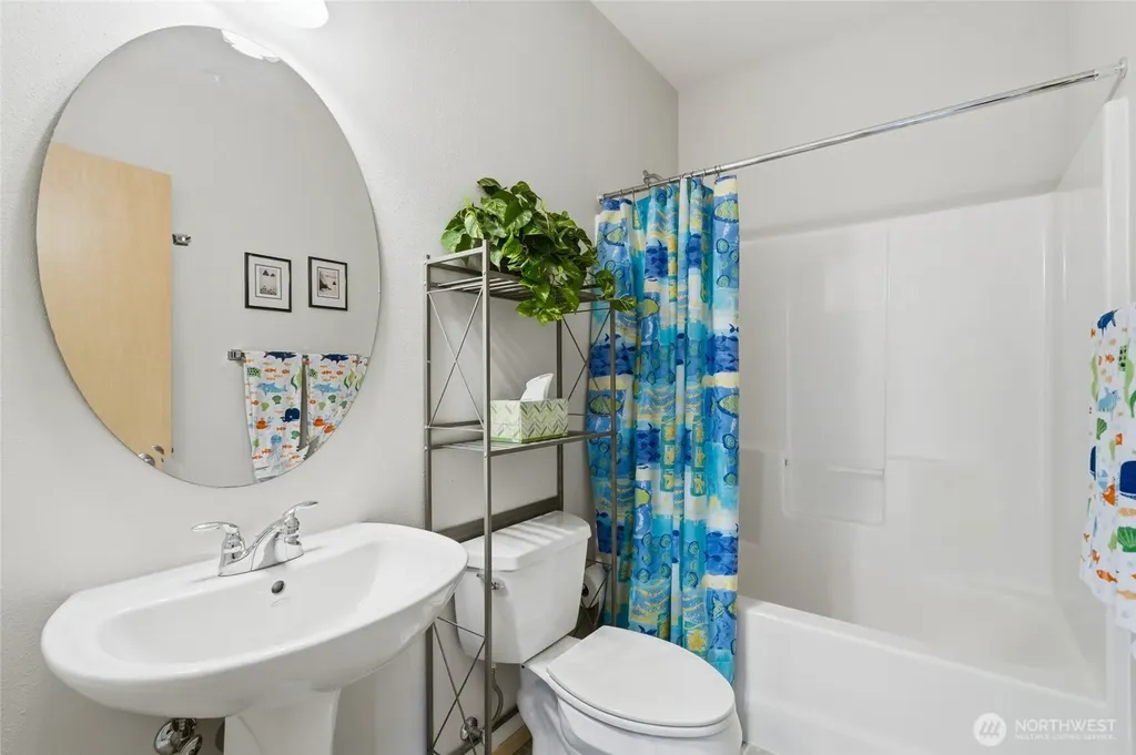 784 Gladstone Drive Camano Island WA 98282