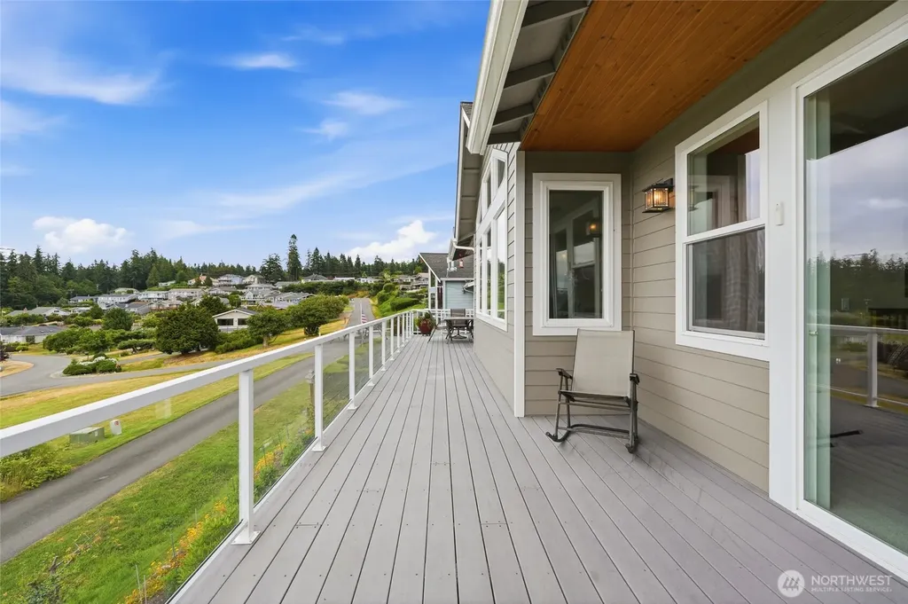 784 Gladstone Drive Camano Island WA 98282