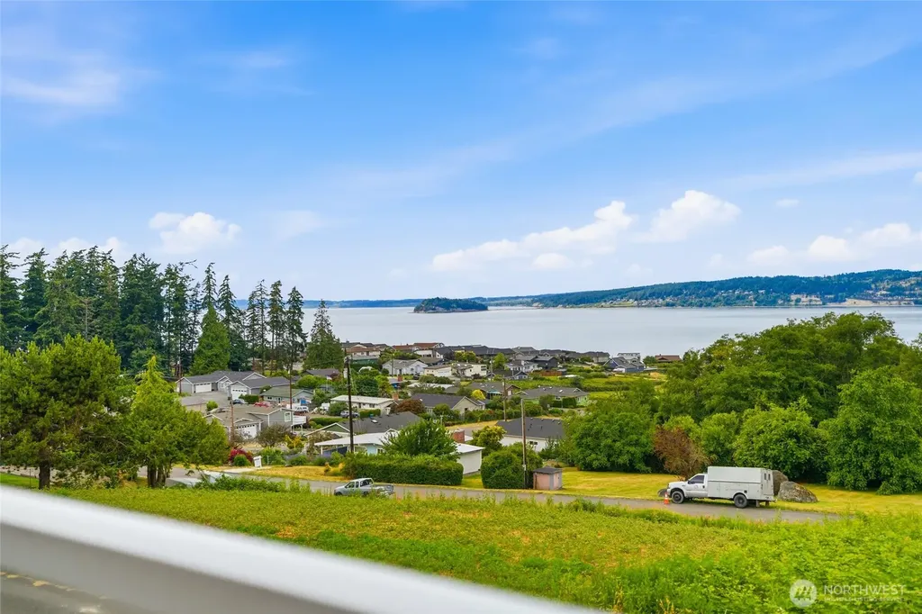784 Gladstone Drive Camano Island WA 98282