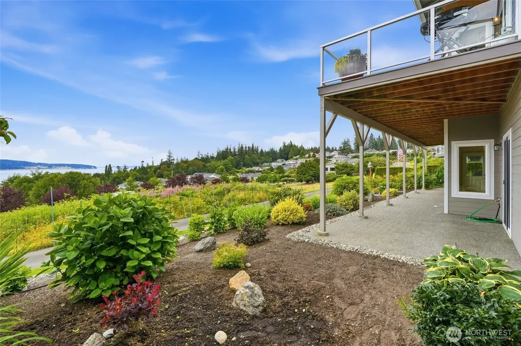 784 Gladstone Drive Camano Island WA 98282