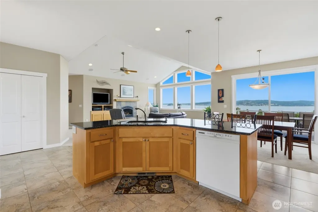 784 Gladstone Drive Camano Island WA 98282