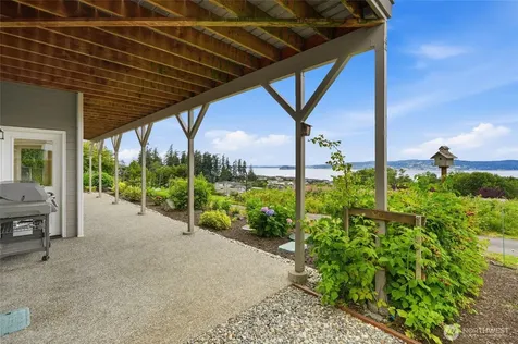784 Gladstone Drive Camano Island WA 98282