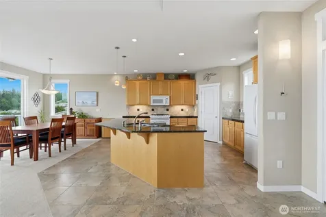 784 Gladstone Drive Camano Island WA 98282