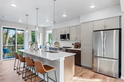 14424 Madison Way Lynnwood WA 98087