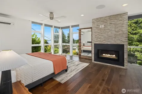 2560 12th Avenue W Seattle WA 98119
