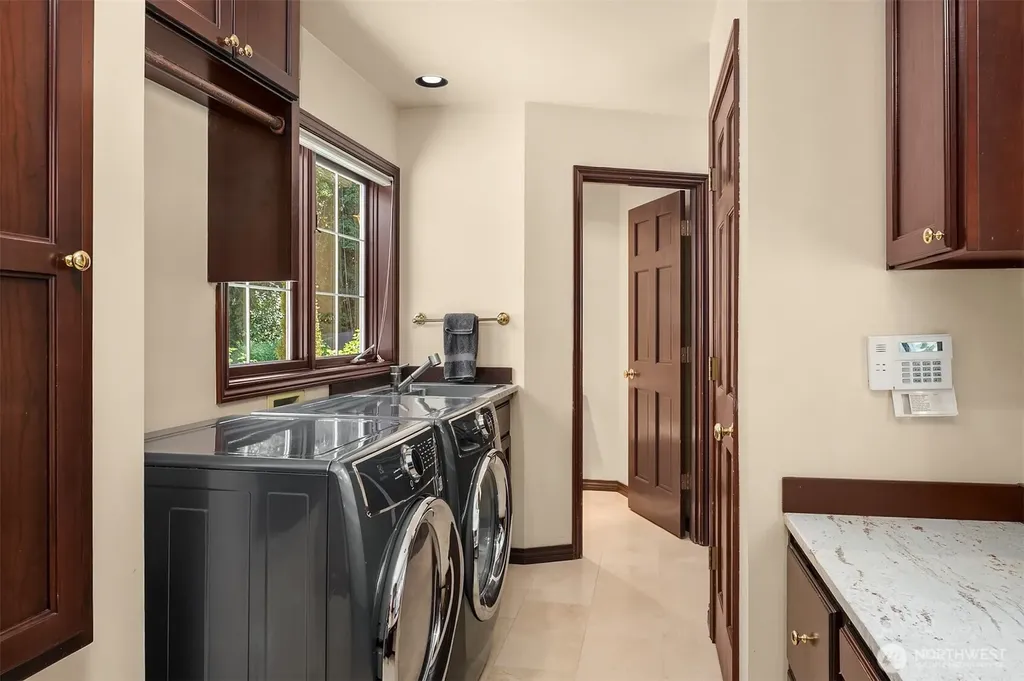 19955 NE 129th Street Woodinville WA 98077