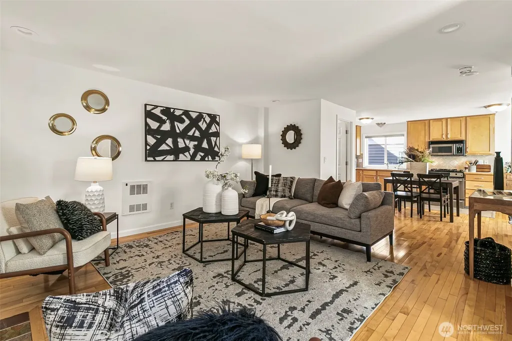 158 15th Seattle WA 98122