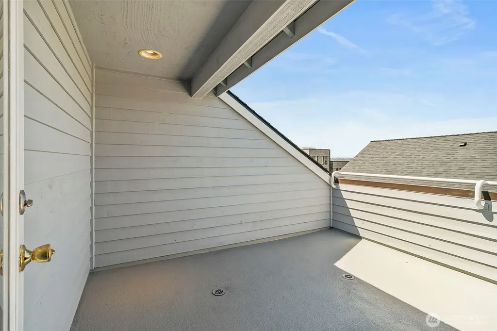 158 15th Seattle WA 98122